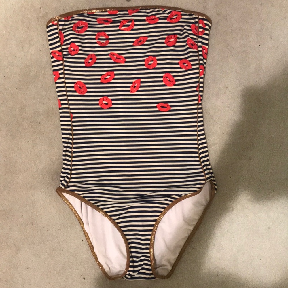 BEAUTIFUL ONE PIECE